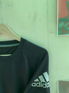 Adidas Men's Black T-Shirt (T520)