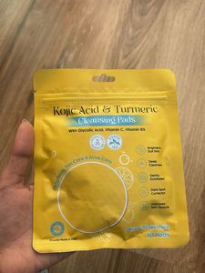 Kojic Acid & Turmeric Cleansing Pads