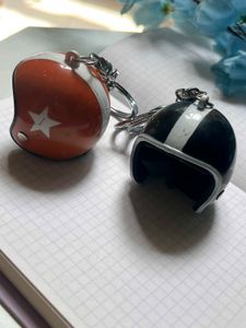 Cute Helmet keychain ⭐