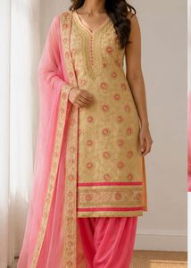 Exquisite Embroidered Lehenga Choli