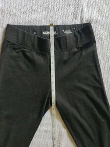 Comfortable Cropped Leggings