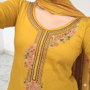 Elegant Mustard Yellow Kurta Set