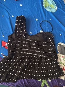 Chic Polka Dot One-Shoulder Top