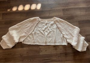 ✨🤍Creamy colored bolero shrug✨