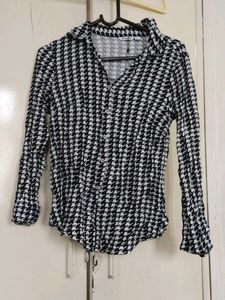 Chic Houndstooth Button-Up Shirt