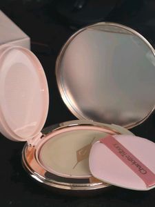 Charlotte Tilbury Pillow Talk Beautifying Cushion