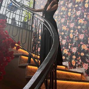 “Elegant Black Dress – Stylish &amp; Perfect for Parti