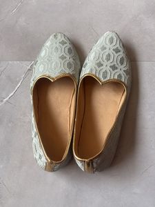 Sea Green Mojri For Wedding