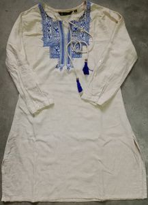 Off White Kurta With Embroidery