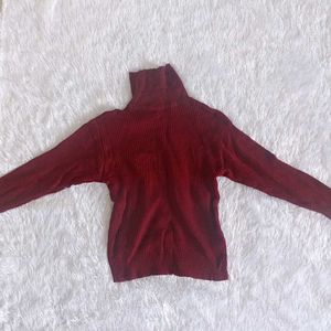 High neck sweater