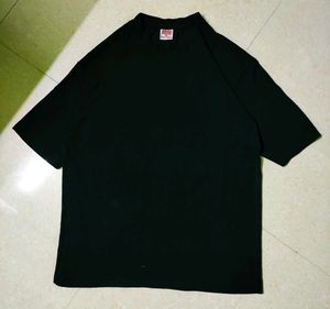 Uniqlo tee