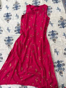 Elegant Pink Kurta with Gold Floral Print