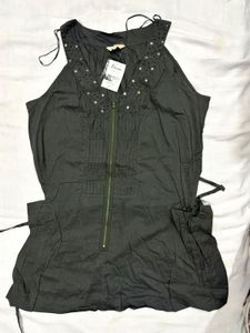 Sleeveless Embellished Zip-Up Tunic
