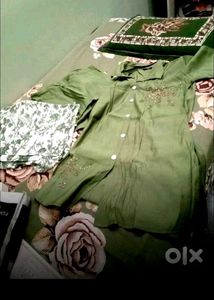 Green Embroidered Two-Piece Set
