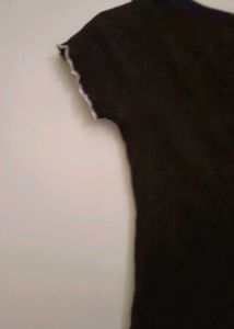 Black Ribbed Lettuce Trim Crop Top