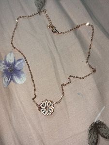 Elegant Clover Necklace