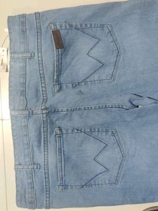 Wrangler Men's Casual Jeans. New With Tag. Unused