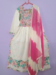 Hakoba Nayara Cut Kurti Set