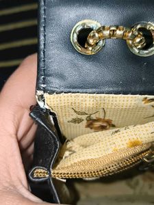 Chic Quilted Black Crossbody Bag