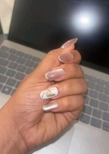 GLITER NAILS ON💅🏻