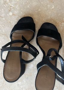 Charles &amp; Keith sandals Size 35