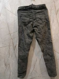 Womens Acid Wash Skinny Jeans (size-32)