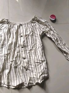 Striped Off-Shoulder Top۶ৎ