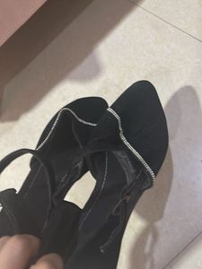 Elegant Black Heels with Rhinestone Detail