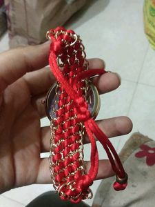 Chic Red &amp; Gold Chain Watch