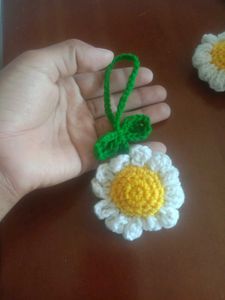 Handmade Crochet Daisy  keychain