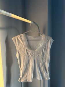 Lace Trim V-Neck Sleeveless Top