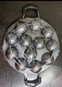 BRAND NEW APPUM PATRA WITH LID(12 Cups)