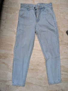 Light Wash Relaxed Fit Jeans