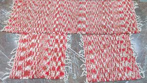 Red & White Textured sofa set cover (3*1*1person)