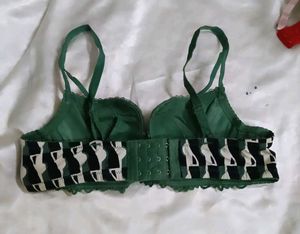 Green &amp; White Printed Bra