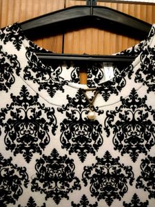 Elegant Black &amp; White Patterned Top