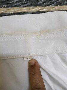 👔 Men’s White Formal Shirt