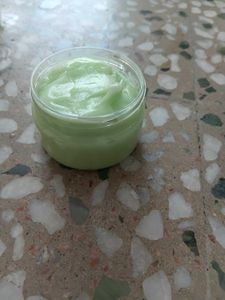 pick any aloevera moisturiser rs 200 only
