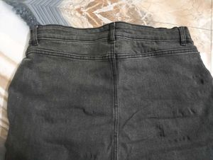 Stylish Grey Wide-Leg Denim Jeans