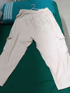 Cream coloured Cropped Trousers