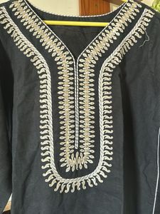 Laks*ita Black Embroidered Kurta