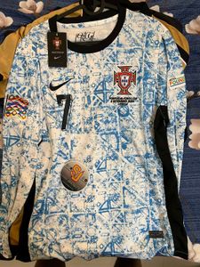 Ronaldo Portugal 900 world record football jersey