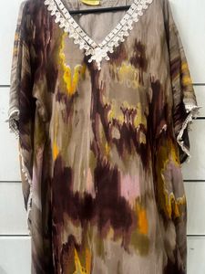Elegant Printed kaftan with Lace Detail