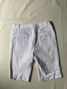 GOLF WEAR White Capri Pants