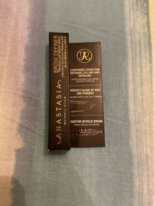 Anastasia Beverly Hills Brow Definer Pencil