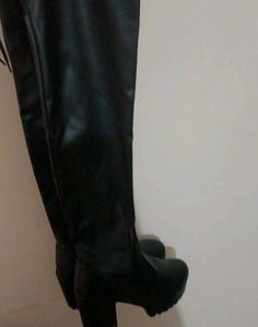 Black-Knee length Chunky Boots