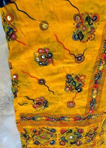 🦚AACHO Brand Ethnic  yellow dupatta With Mirror