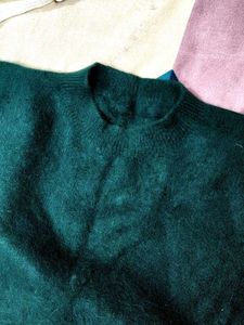 green soft top woolen