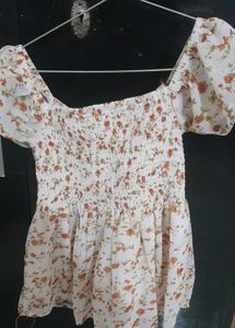 Floral Print V-Neck Puff Sleeve Top