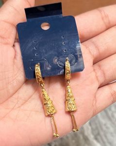 Elegant Gold Tone Drop Earrings